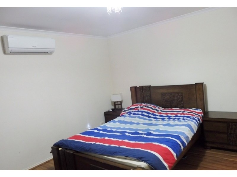 5 Fishburn Place, Cranbourne West VIC 3977