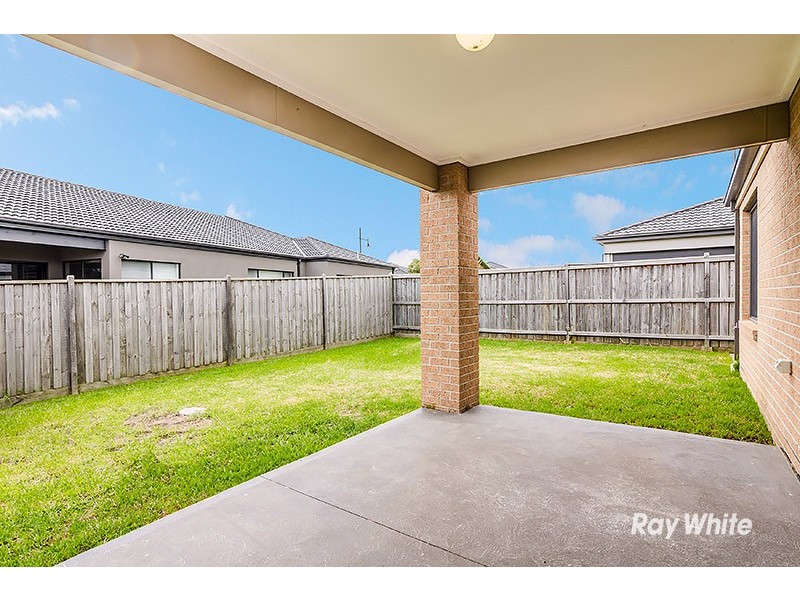 26 Everlasting Boulevard, Cranbourne West VIC 3977