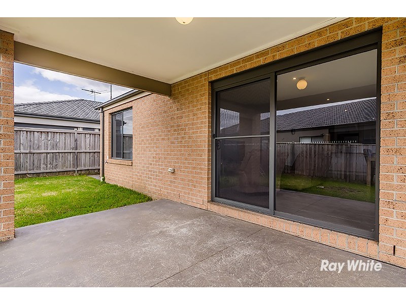 26 Everlasting Boulevard, Cranbourne West VIC 3977