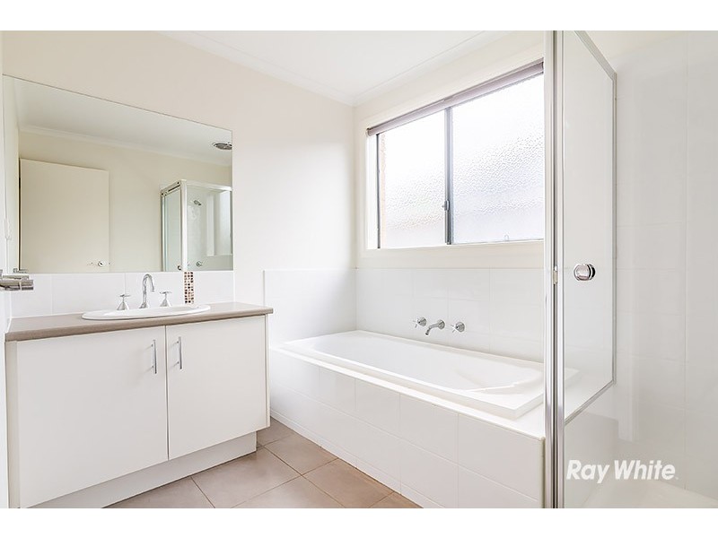 26 Everlasting Boulevard, Cranbourne West VIC 3977