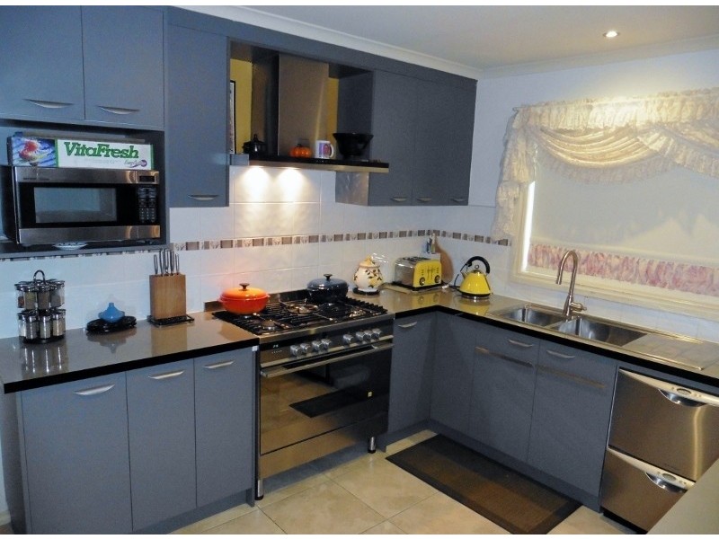 12 Tuscan Court, Lyndhurst VIC 3975