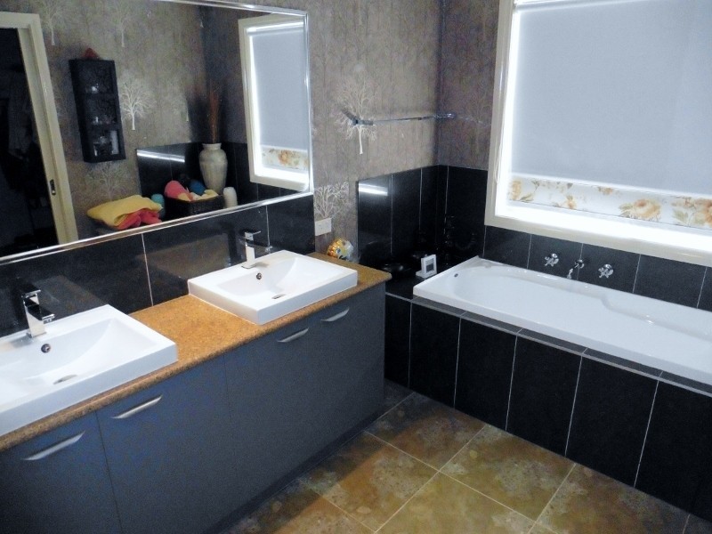 12 Tuscan Court, Lyndhurst VIC 3975