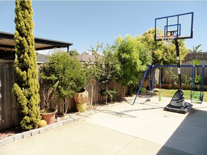 12 Tuscan Court, Lyndhurst VIC 3975