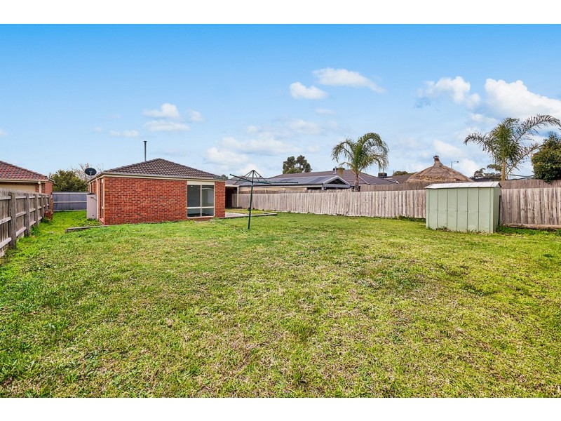 7 Greenbriar Way, Cranbourne West VIC 3977