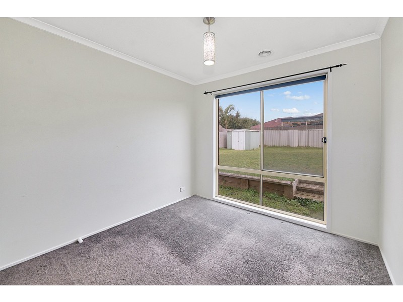 7 Greenbriar Way, Cranbourne West VIC 3977