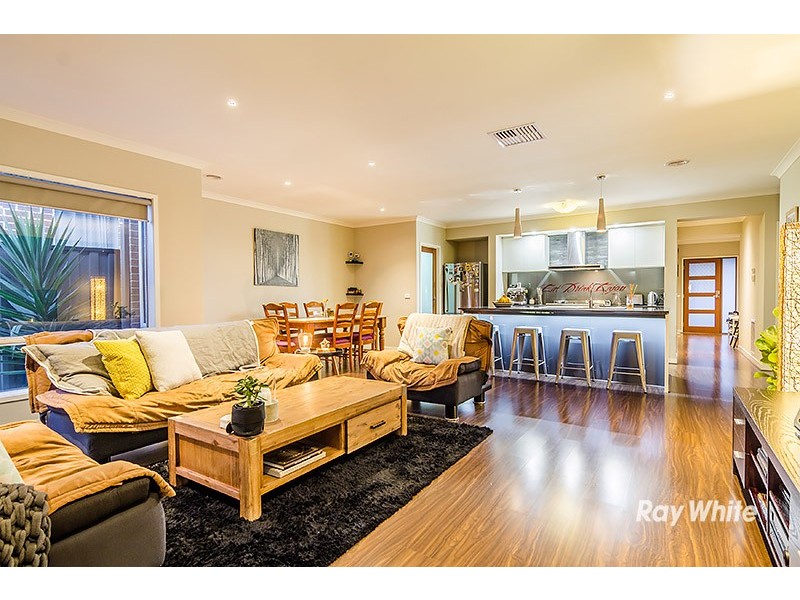 3 Gelderland Drive, Clyde North VIC 3978