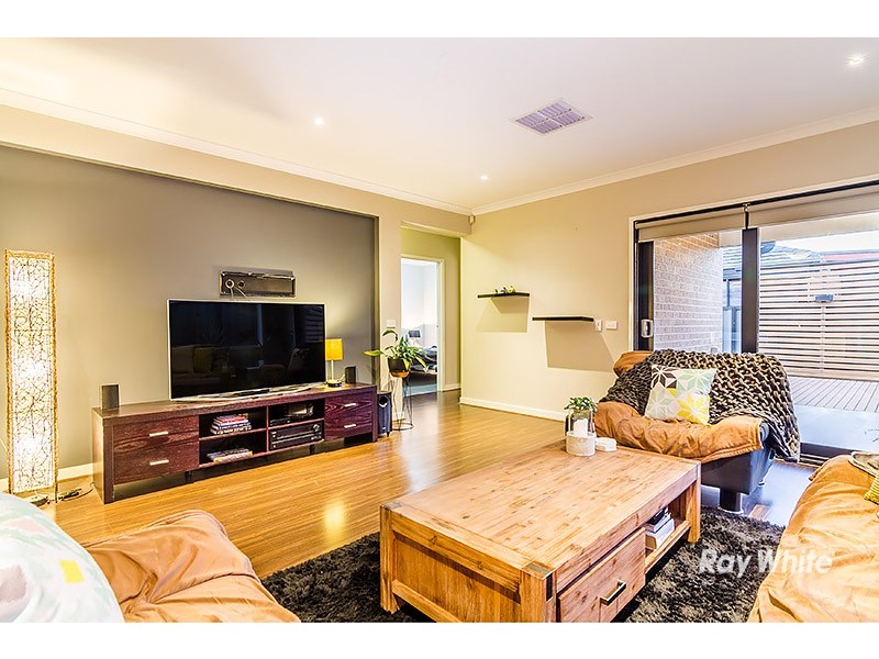 3 Gelderland Drive, Clyde North VIC 3978