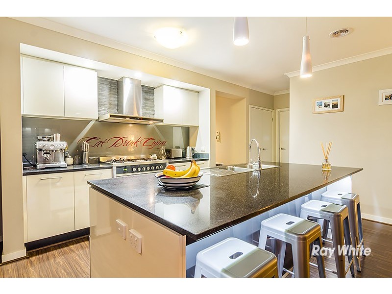 3 Gelderland Drive, Clyde North VIC 3978