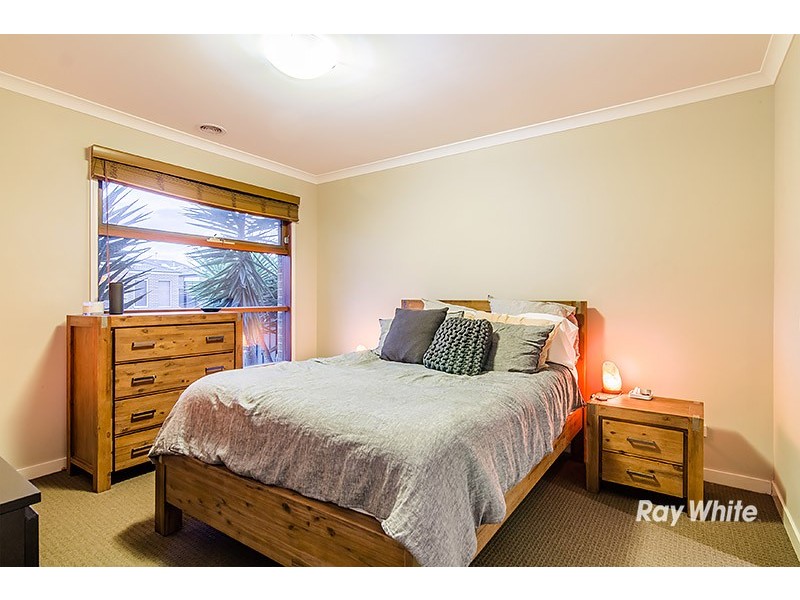 3 Gelderland Drive, Clyde North VIC 3978