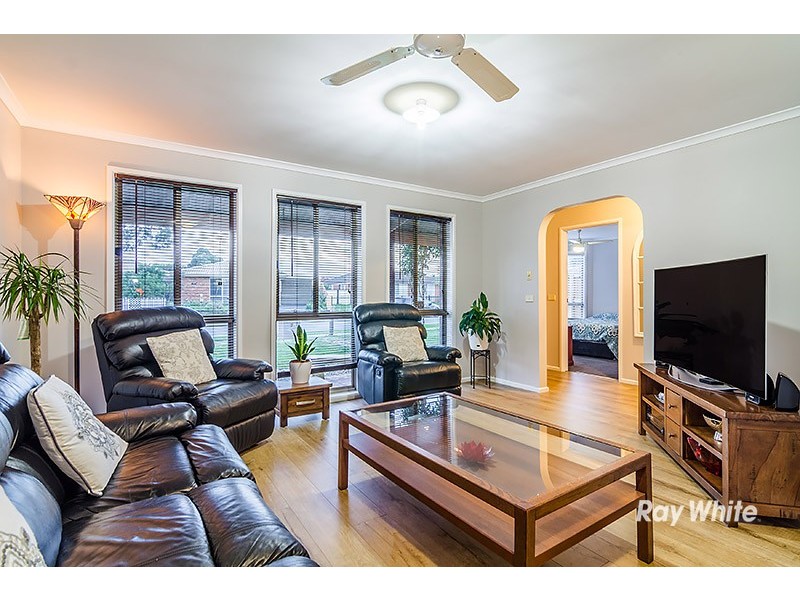 23 Marnie Drive, Cranbourne West VIC 3977