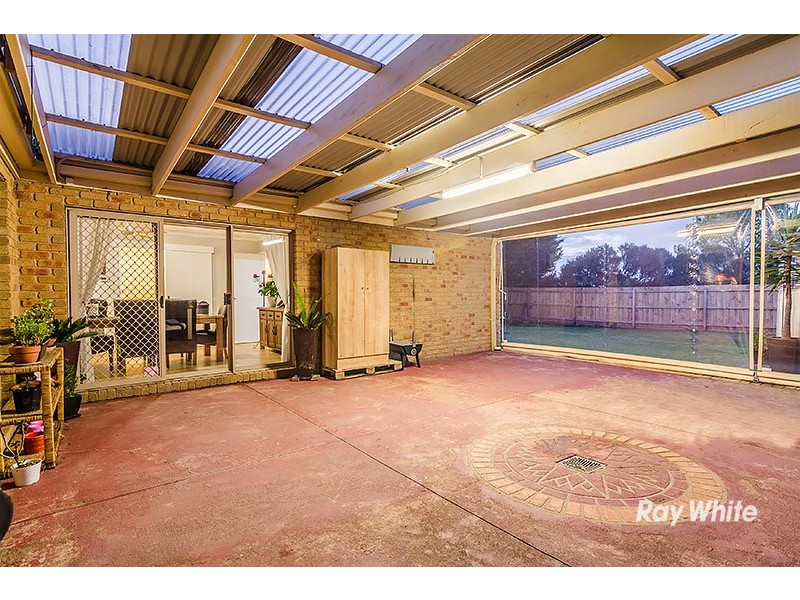 23 Marnie Drive, Cranbourne West VIC 3977