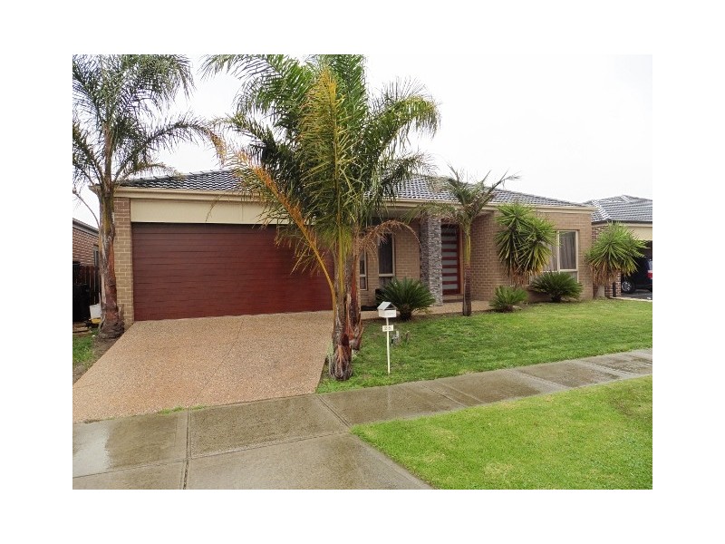25 Locky Grove, Lyndhurst VIC 3975