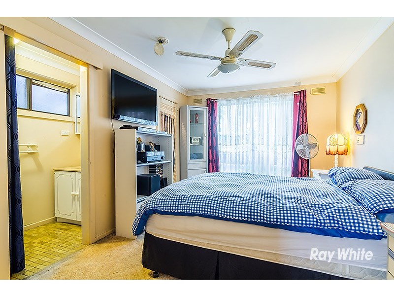 2 Ainsleigh Court, Cranbourne VIC 3977