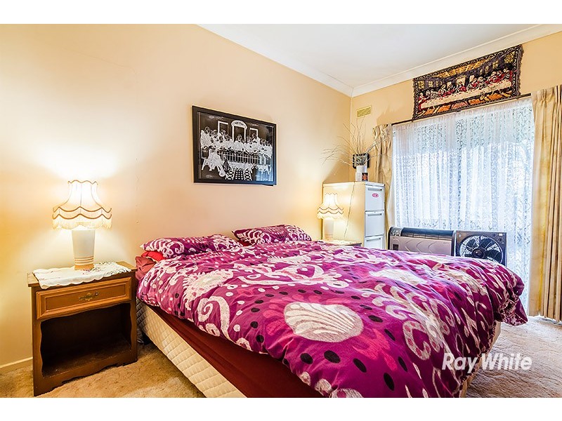 2 Ainsleigh Court, Cranbourne VIC 3977