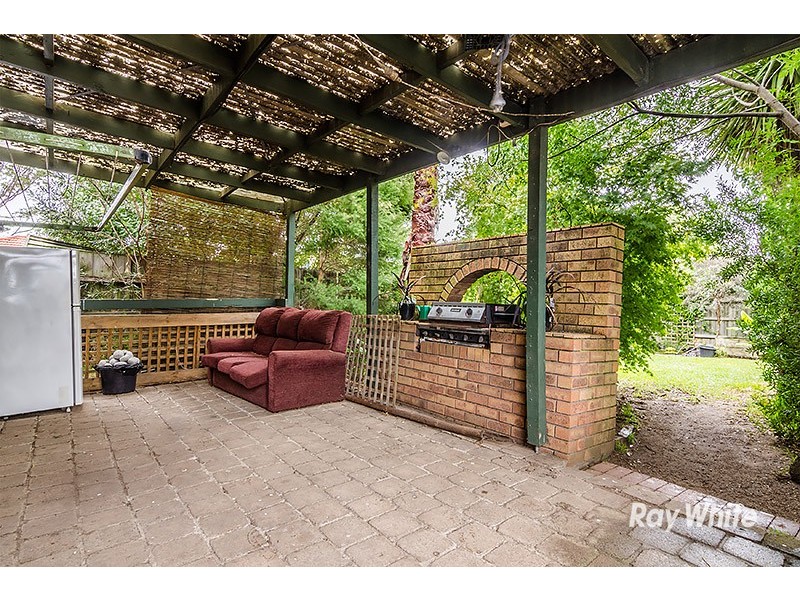 2 Ainsleigh Court, Cranbourne VIC 3977