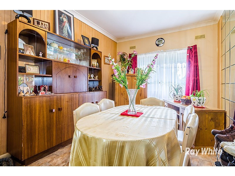 2 Ainsleigh Court, Cranbourne VIC 3977