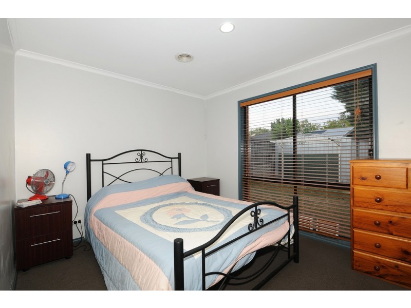 10 Red Oak Terrace, Lyndhurst VIC 3975