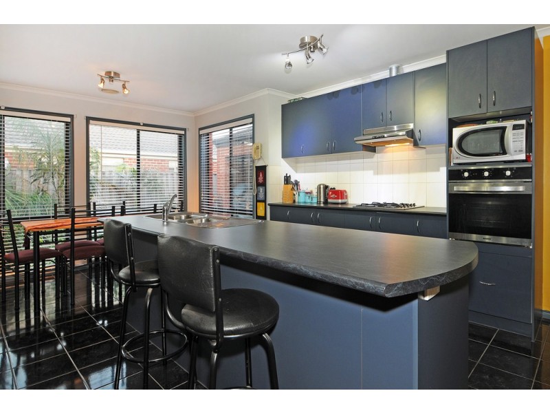 10 Red Oak Terrace, Lyndhurst VIC 3975