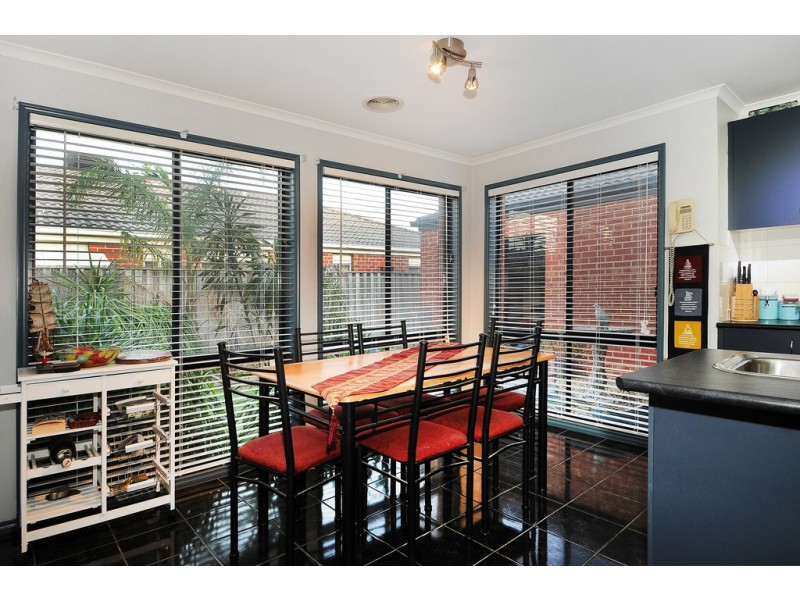 10 Red Oak Terrace, Lyndhurst VIC 3975