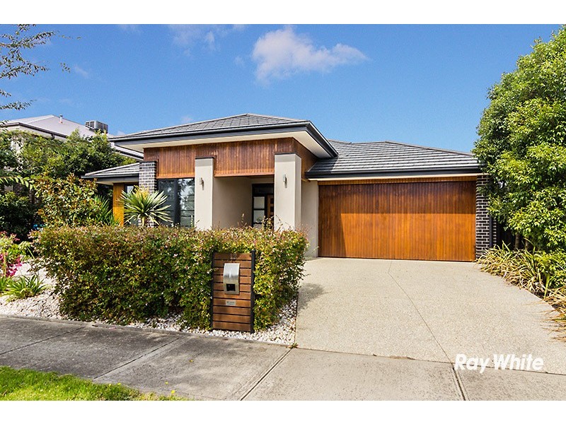 12 Kindred Avenue, Cranbourne North VIC 3977