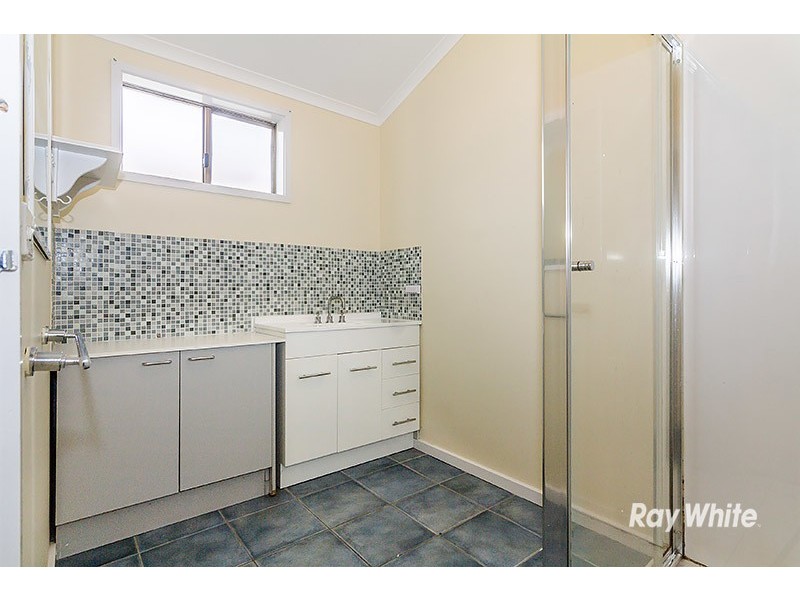 13 Jacinta Drive, Cranbourne West VIC 3977