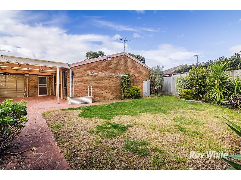 13 Jacinta Drive, Cranbourne West VIC 3977