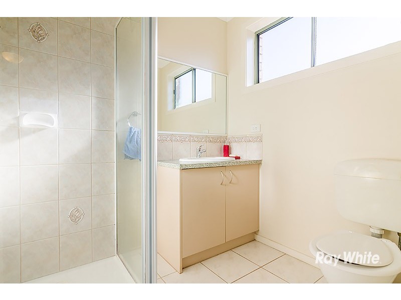 19 Charlotte Place, Cranbourne West VIC 3977