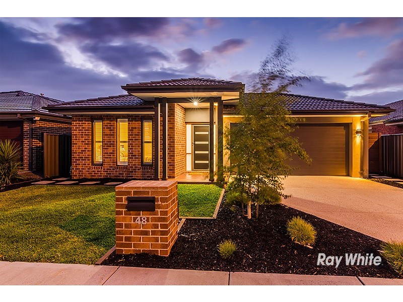 48 Bacchus Road, Cranbourne West VIC 3977