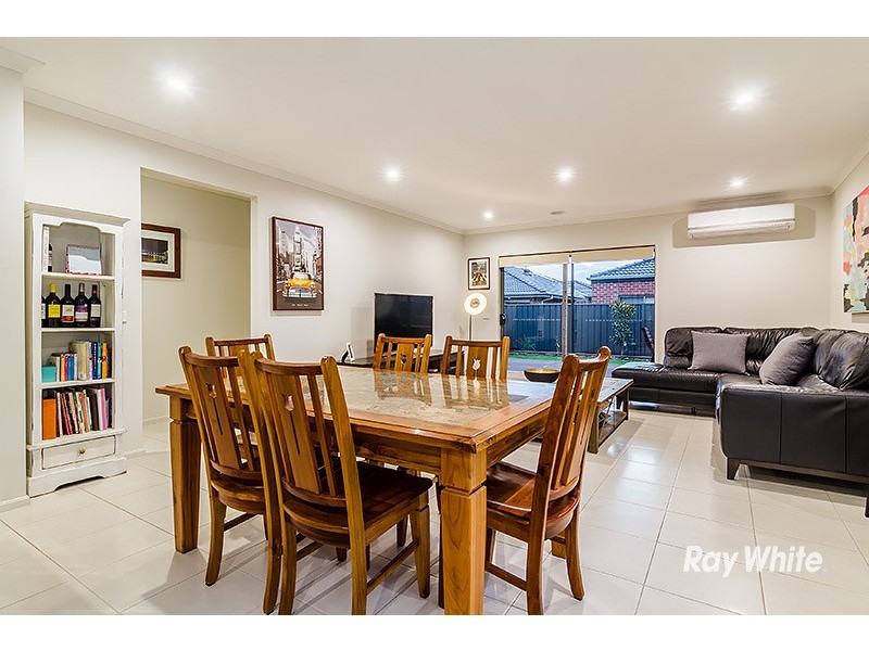48 Bacchus Road, Cranbourne West VIC 3977