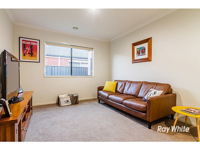 48 Bacchus Road, Cranbourne West VIC 3977
