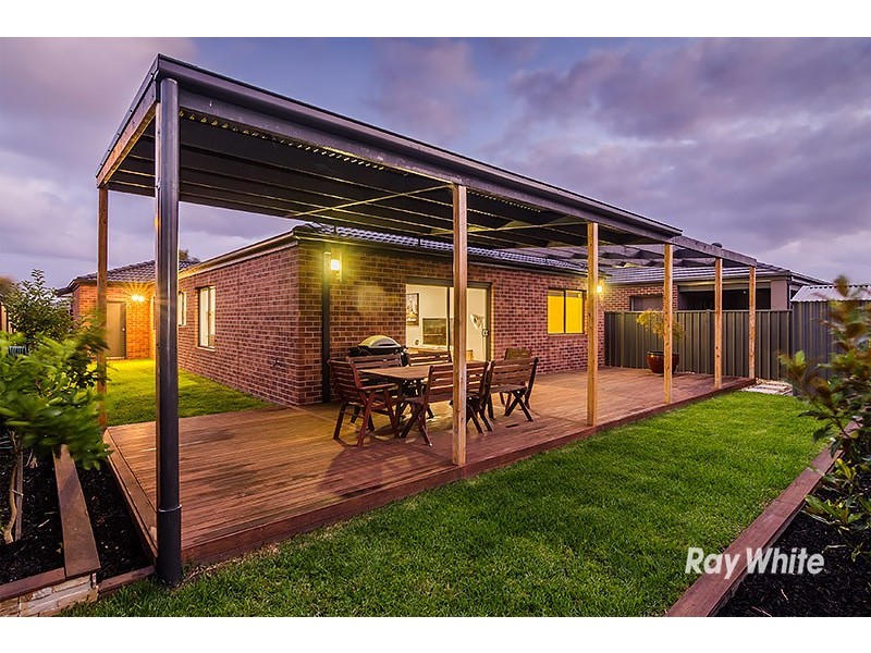 48 Bacchus Road, Cranbourne West VIC 3977