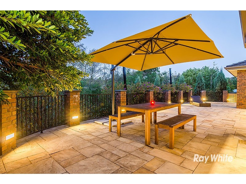 2 Oakridge Close, Lysterfield South VIC 3156