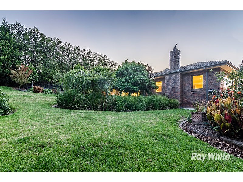 2 Oakridge Close, Lysterfield South VIC 3156