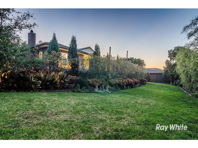 2 Oakridge Close, Lysterfield South VIC 3156