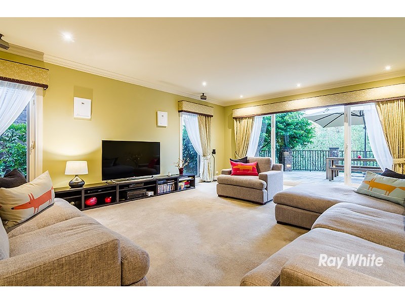 2 Oakridge Close, Lysterfield South VIC 3156