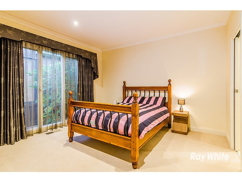 2 Oakridge Close, Lysterfield South VIC 3156
