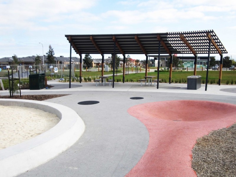 47 Wilkiea Crescent, Cranbourne North VIC 3977