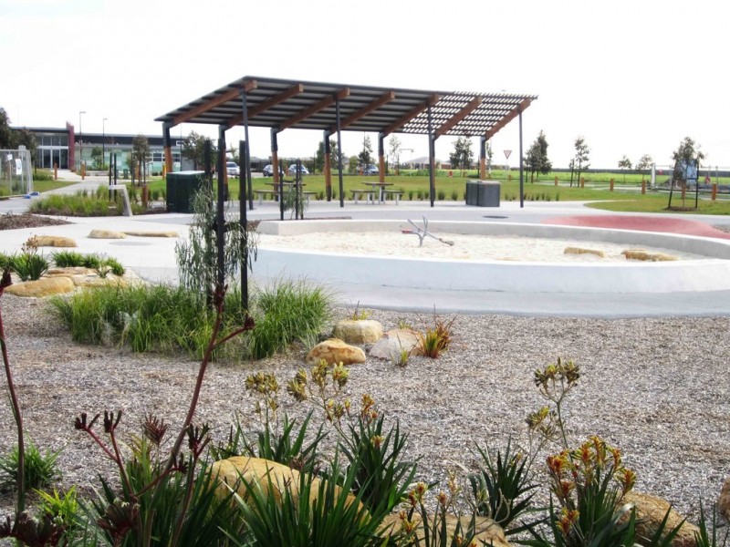 47 Wilkiea Crescent, Cranbourne North VIC 3977