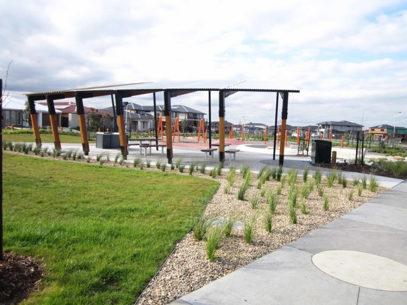 47 Wilkiea Crescent, Cranbourne North VIC 3977