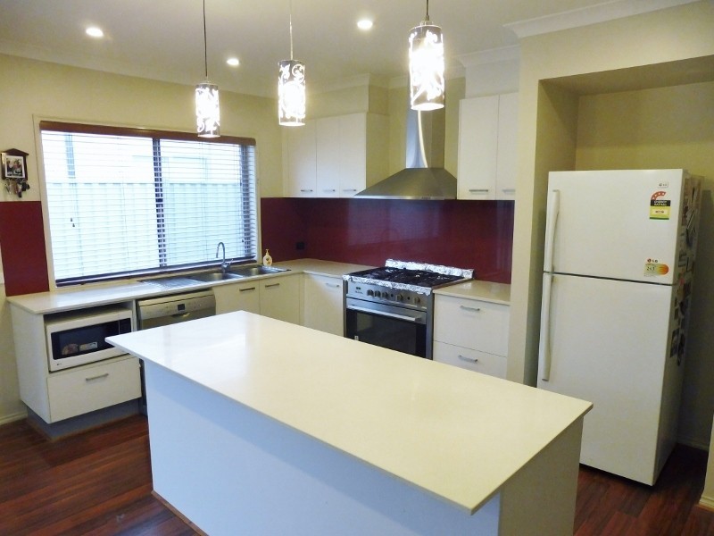 7 Arrow Road, Cranbourne East VIC 3977