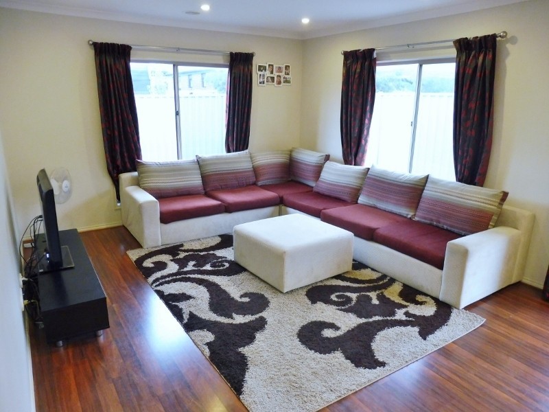 7 Arrow Road, Cranbourne East VIC 3977
