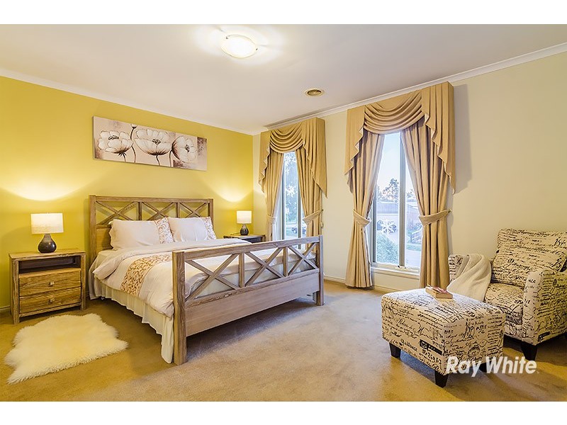 6 Waterbush Crescent, Lyndhurst VIC 3975