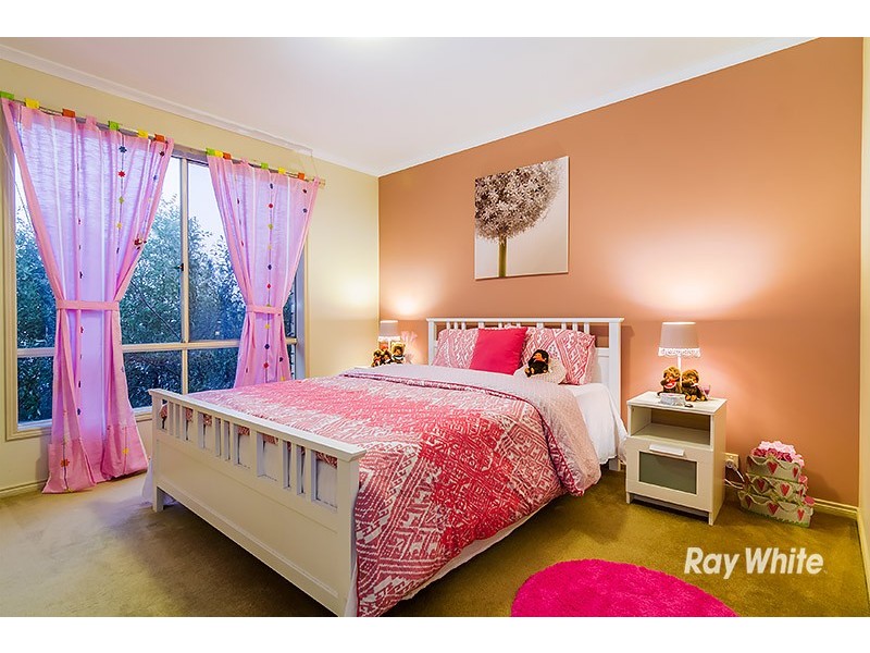 6 Waterbush Crescent, Lyndhurst VIC 3975