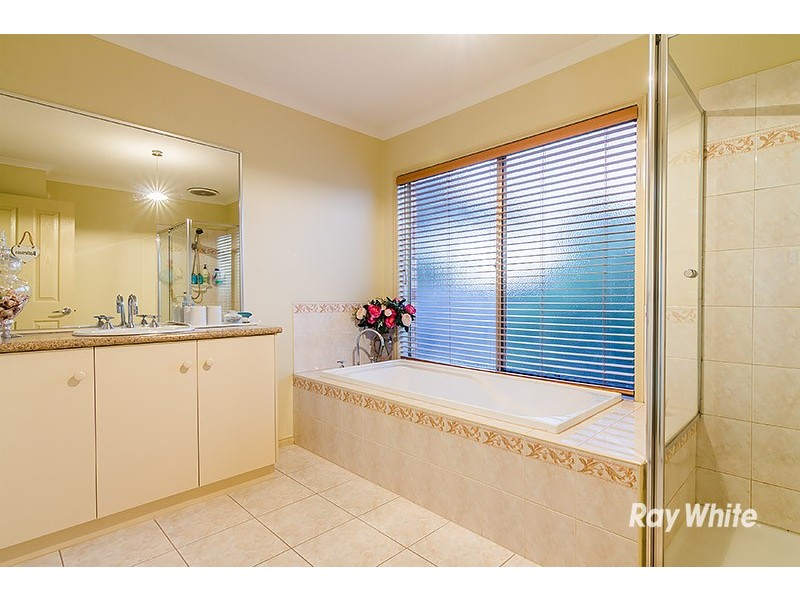 6 Waterbush Crescent, Lyndhurst VIC 3975