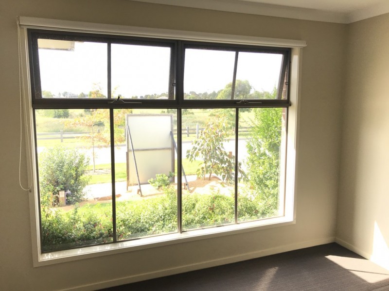 6 Pedigree Grove, Cranbourne East VIC 3977