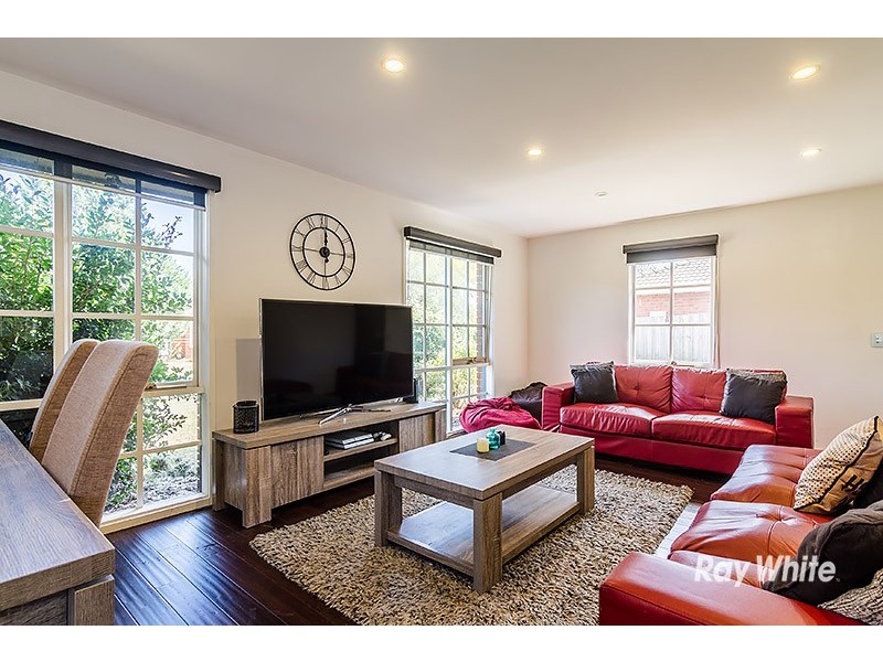 5 Insignia Crescent, Berwick VIC 3806