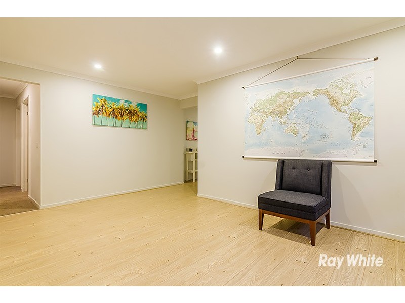 17 Guinea Flower Drive, Cranbourne West VIC 3977