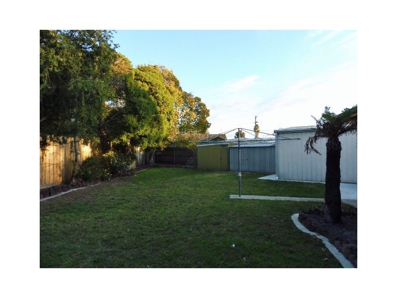 12 Anne Court, Cranbourne VIC 3977