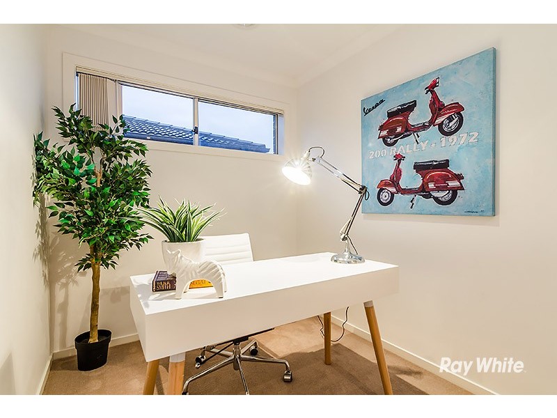 30 Merriwee Chase, Sandhurst VIC 3977