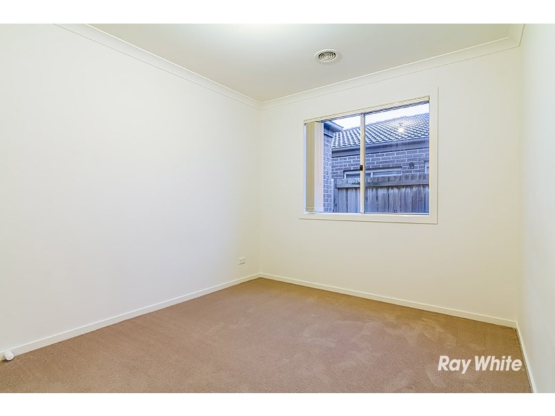 30 Merriwee Chase, Sandhurst VIC 3977